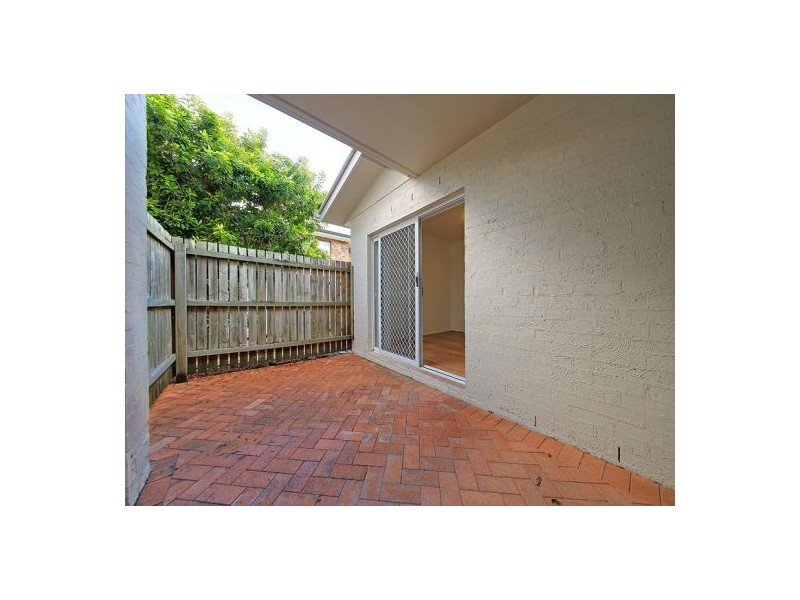 1/22 Ninth Avenue, Coorparoo QLD 4151