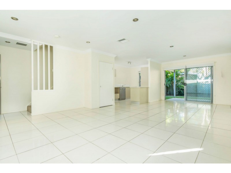 5/17 Hilltop Court, Carina QLD 4152