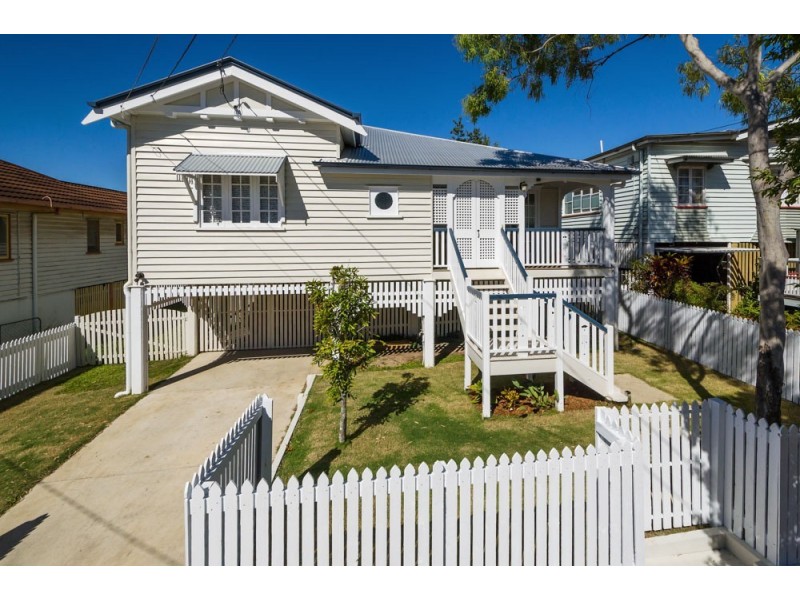 35 Arnold Street, Holland Park QLD 4121