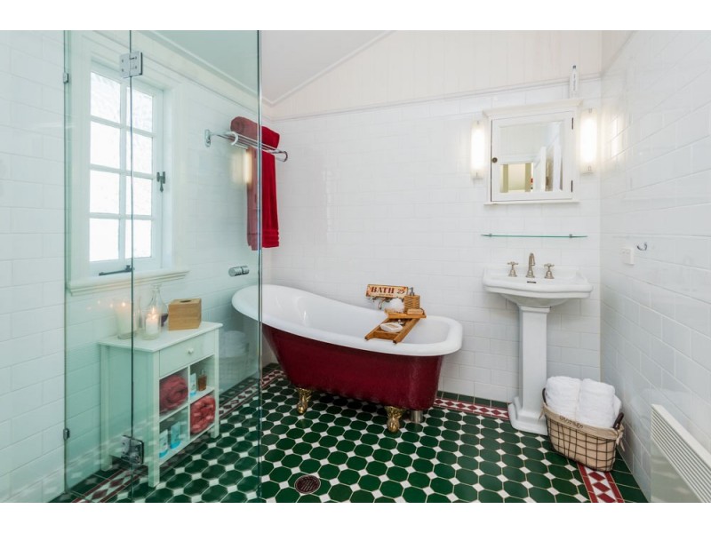 35 Arnold Street, Holland Park QLD 4121