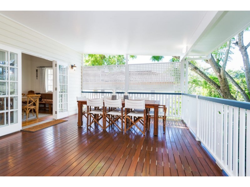 35 Arnold Street, Holland Park QLD 4121