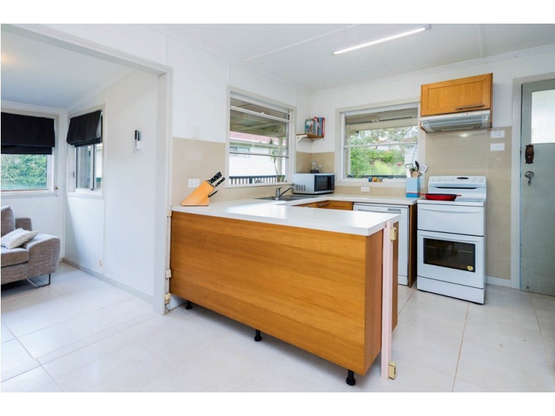 127 Sapphire Street, Holland Park QLD 4121