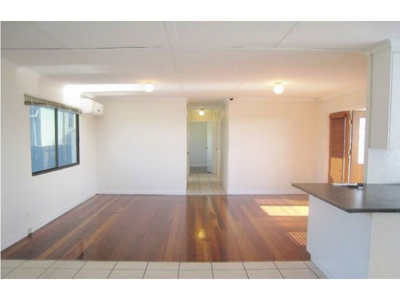 3 Dorothy Lane, Camp Hill QLD 4152