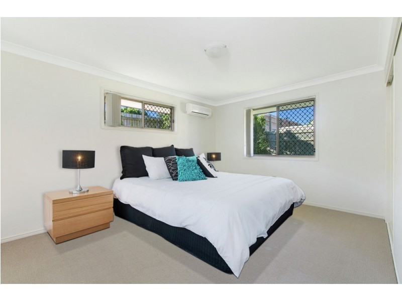 5 Uhlmann Street, Wakerley QLD 4154