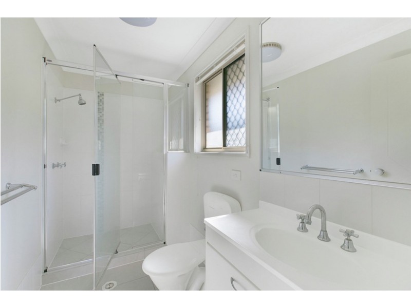 5 Uhlmann Street, Wakerley QLD 4154