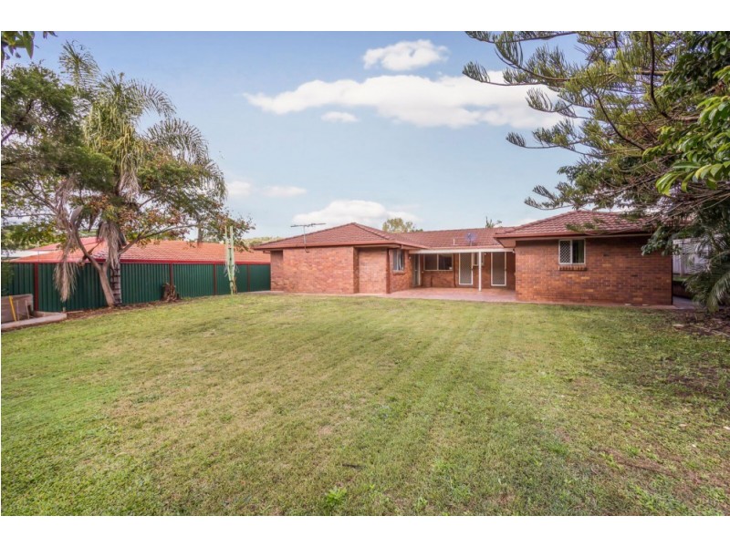 28 Brodick Street, Carindale QLD 4152