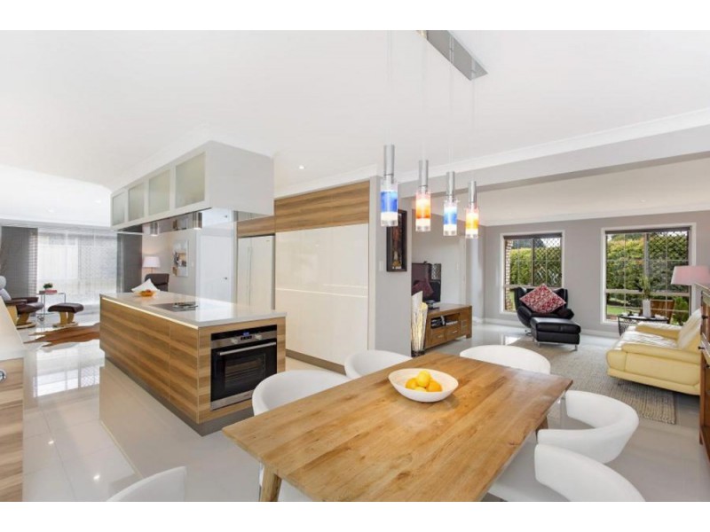 6 Vicki Place, Victoria Point QLD 4165