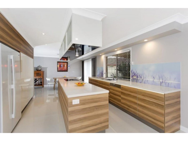 6 Vicki Place, Victoria Point QLD 4165