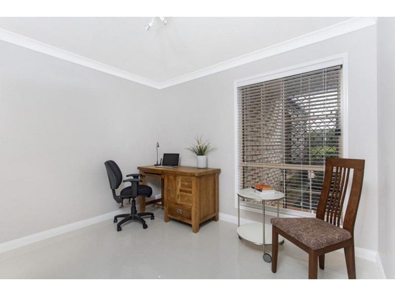 6 Vicki Place, Victoria Point QLD 4165
