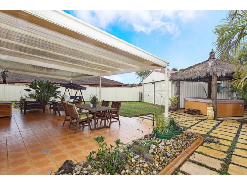 6 Vicki Place, Victoria Point QLD 4165
