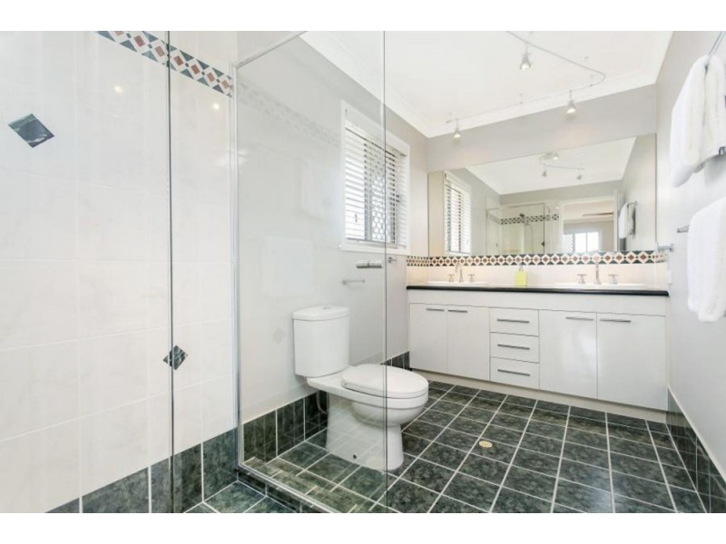 6 Vicki Place, Victoria Point QLD 4165