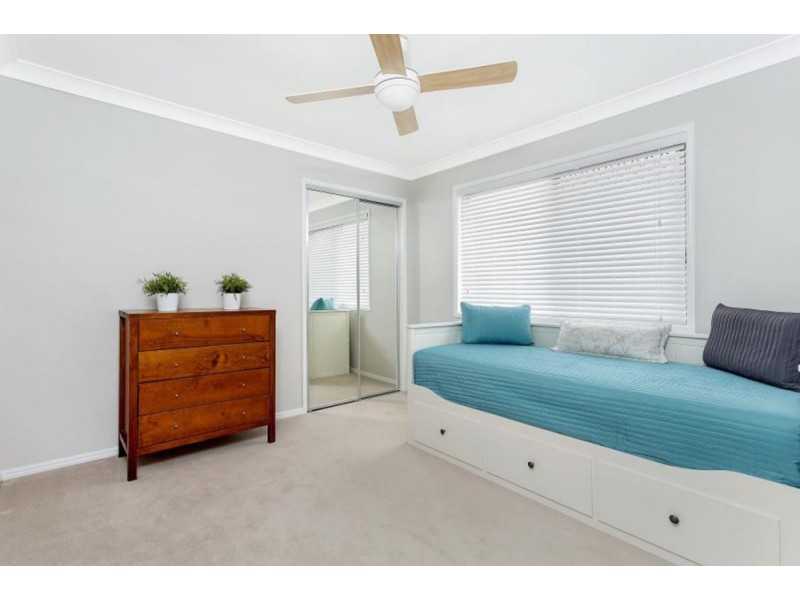6 Vicki Place, Victoria Point QLD 4165
