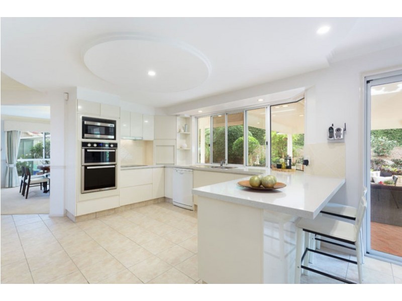 19 Bishop Place, Carindale QLD 4152