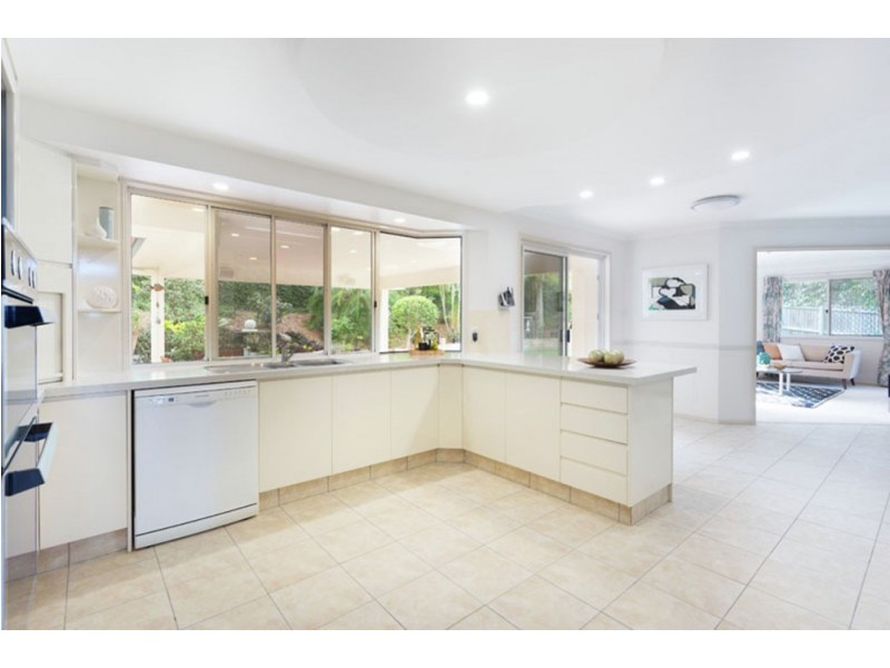 19 Bishop Place, Carindale QLD 4152