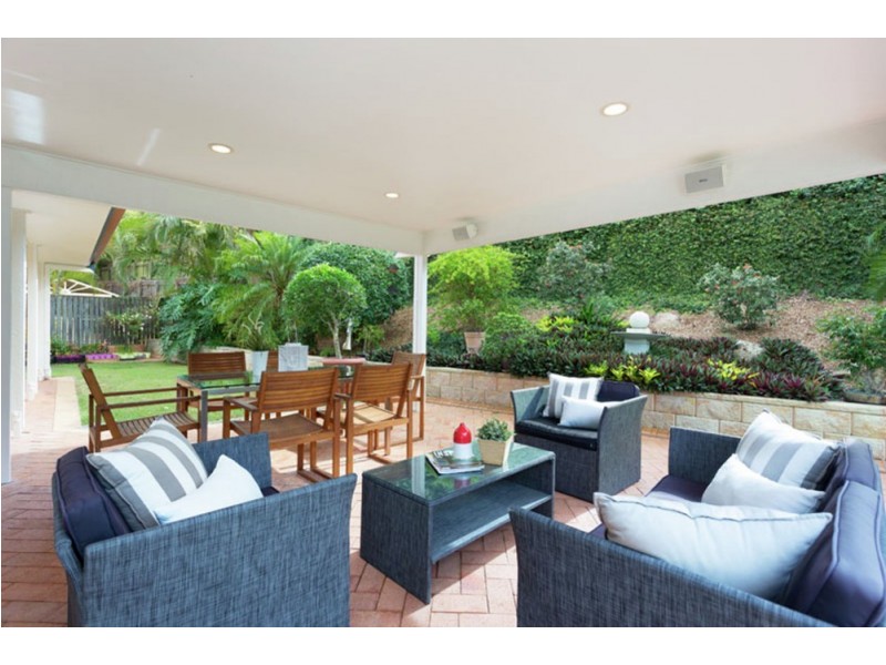 19 Bishop Place, Carindale QLD 4152