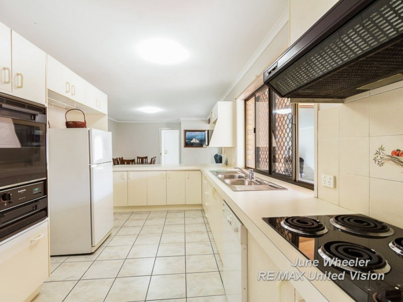 41 Kilmorey Street, Carindale QLD 4152