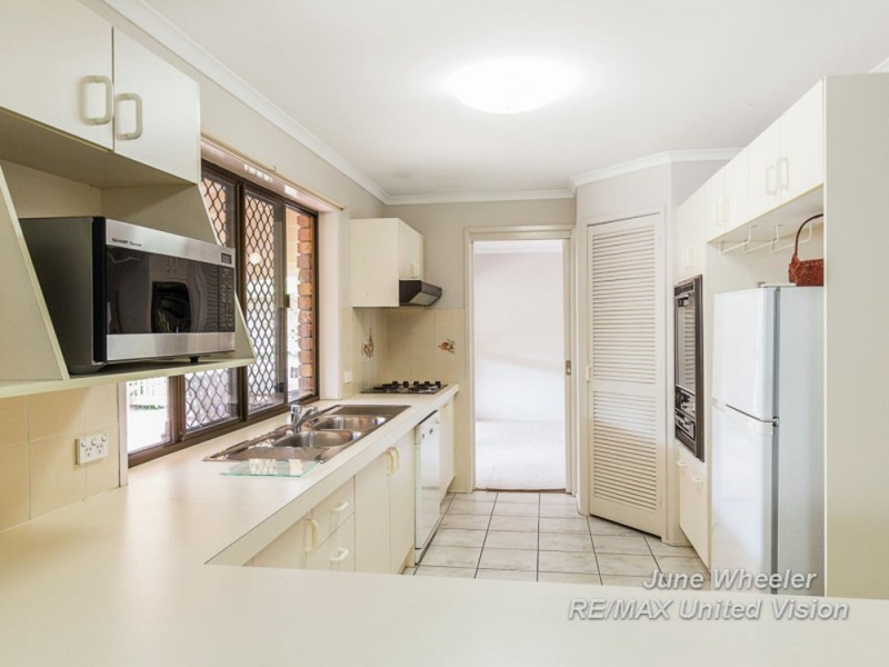 41 Kilmorey Street, Carindale QLD 4152