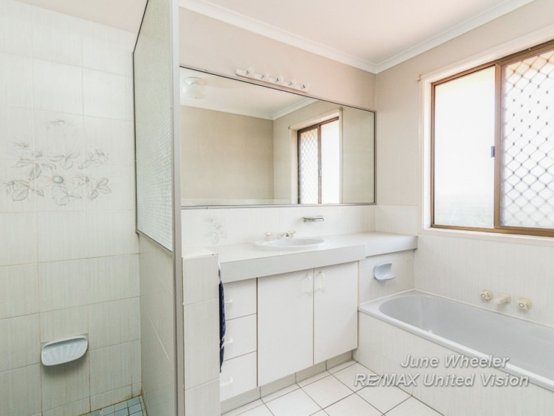 41 Kilmorey Street, Carindale QLD 4152