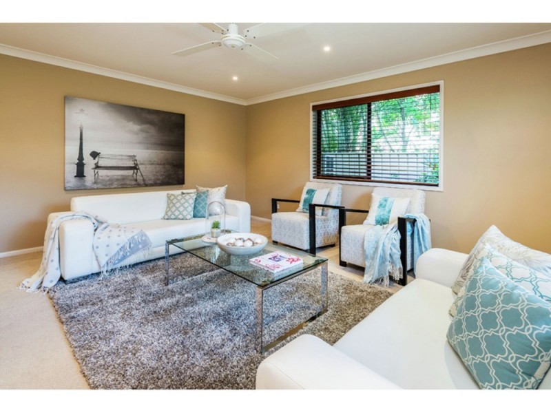 3 Kirra Place, Carindale QLD 4152