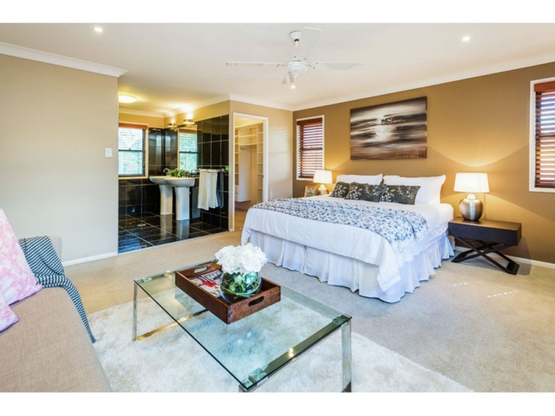 3 Kirra Place, Carindale QLD 4152