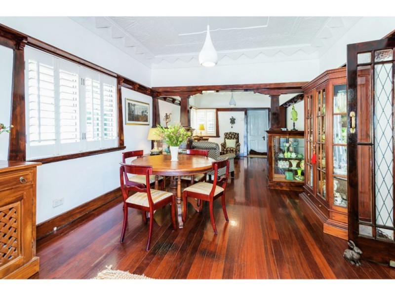 20 Marshall Road, Holland Park West QLD 4121