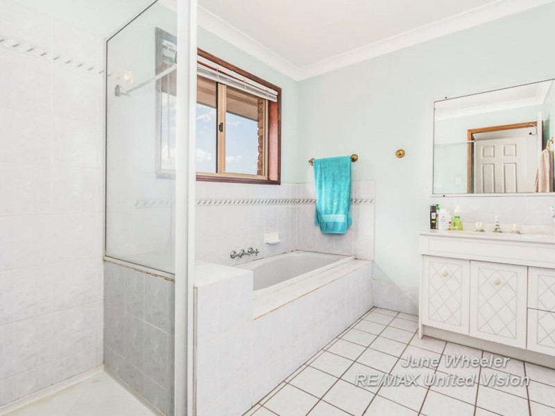 23 Burstall Avenue, Belmont QLD 4153