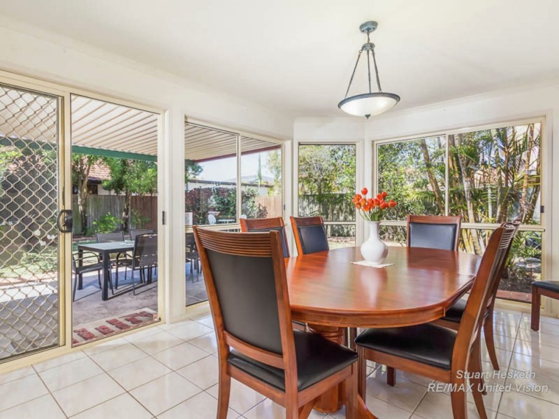 75 Golden Oak Crescent, Carindale QLD 4152