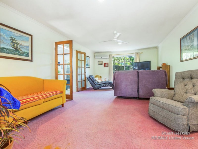 75 Golden Oak Crescent, Carindale QLD 4152