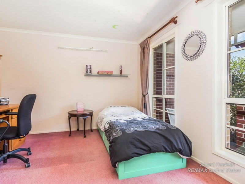 75 Golden Oak Crescent, Carindale QLD 4152