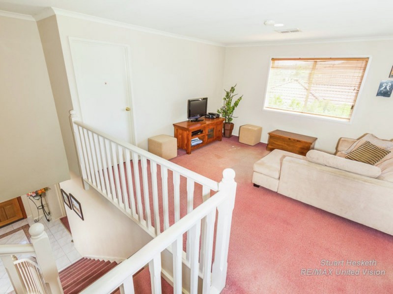 75 Golden Oak Crescent, Carindale QLD 4152