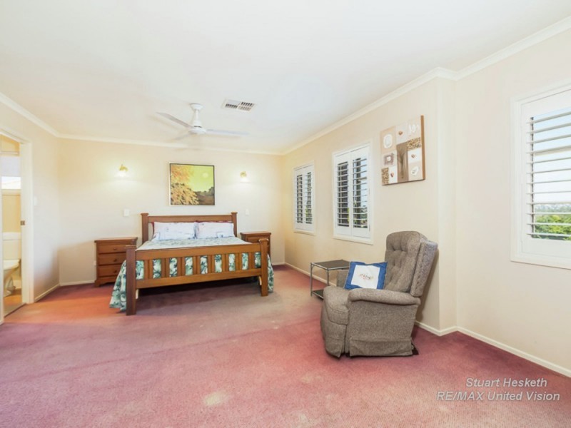 75 Golden Oak Crescent, Carindale QLD 4152