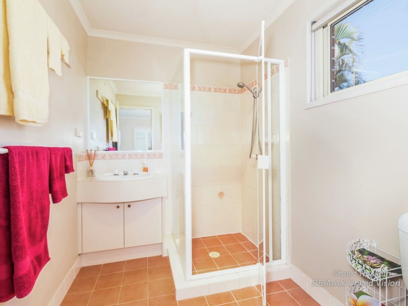 75 Golden Oak Crescent, Carindale QLD 4152