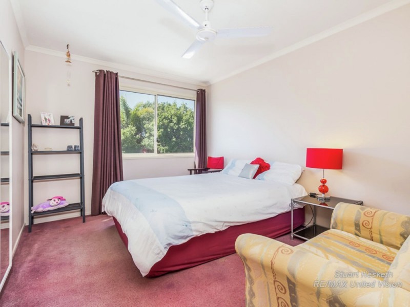 75 Golden Oak Crescent, Carindale QLD 4152