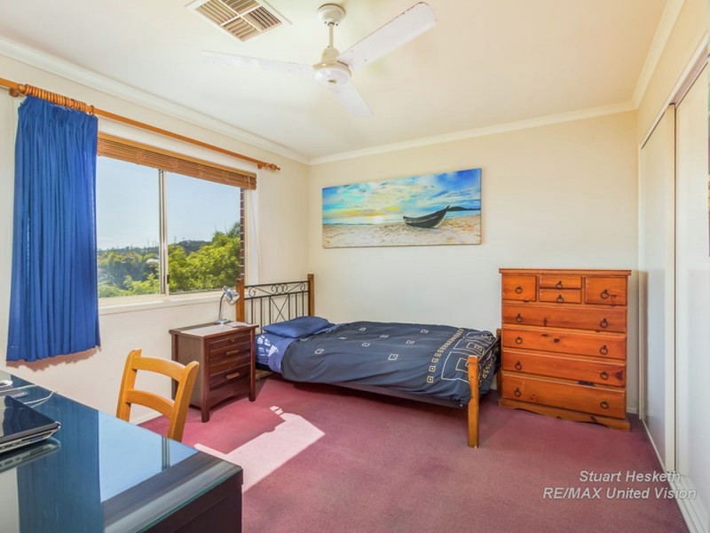 75 Golden Oak Crescent, Carindale QLD 4152