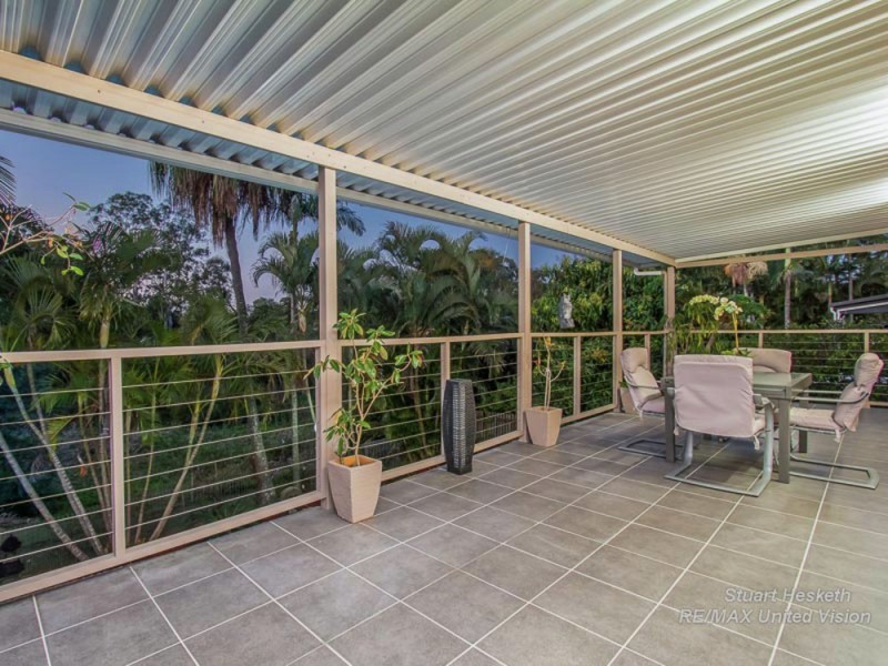 5 Rossmoya Street, Carindale QLD 4152