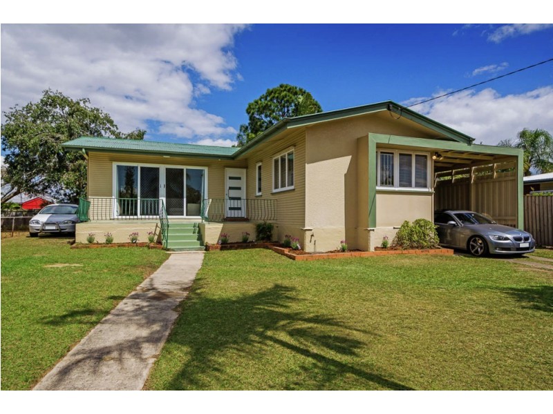 16 Rheims Street, Holland Park West QLD 4121
