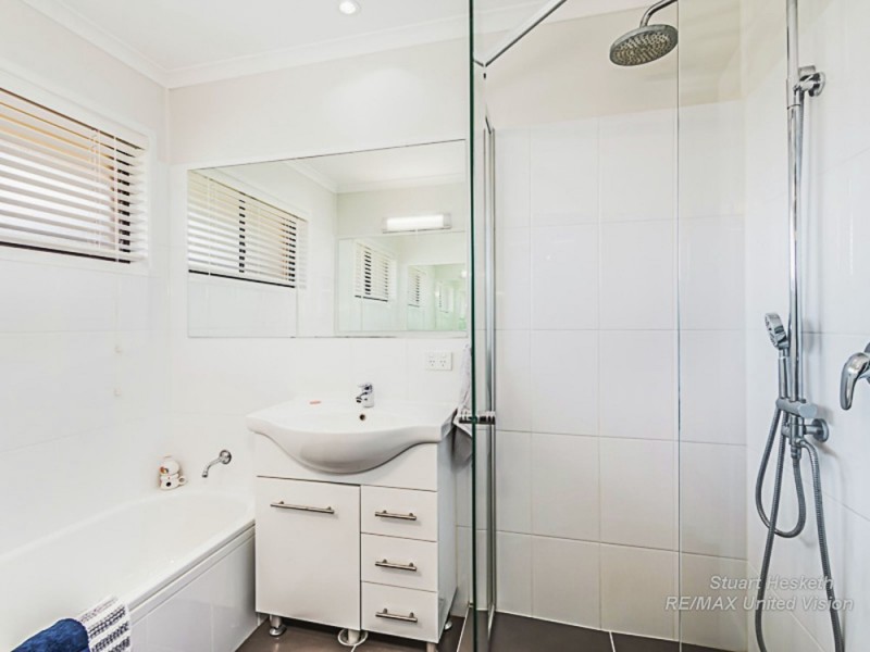 17 Bendena Terrace, Carina Heights QLD 4152