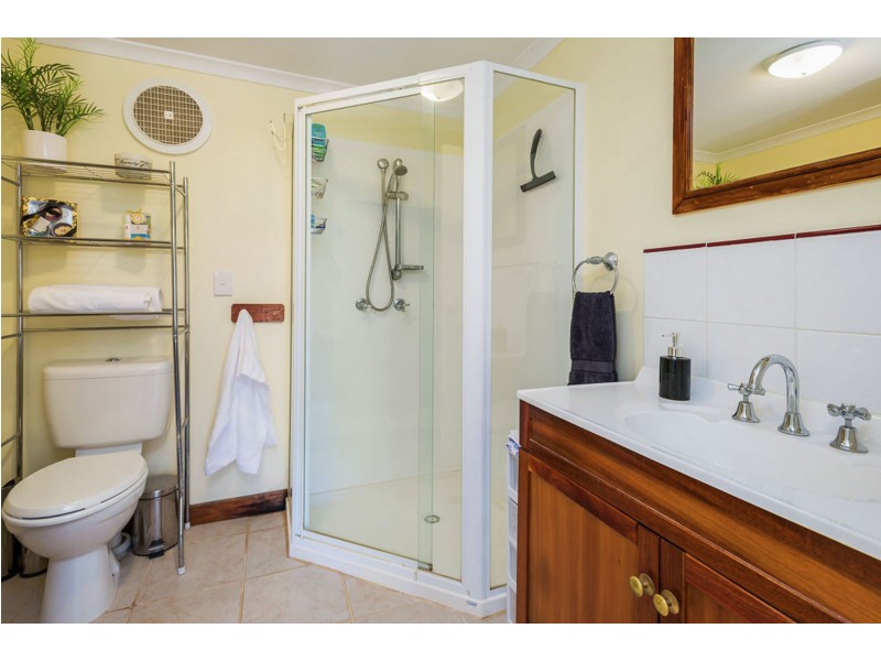 2 Gilwell Street, Carina QLD 4152