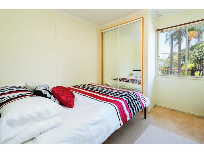 2 Gilwell Street, Carina QLD 4152