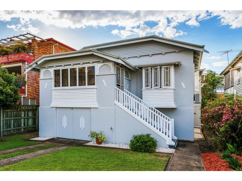 33 Crump Street, Holland Park West QLD 4121