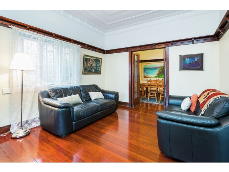 33 Crump Street, Holland Park West QLD 4121