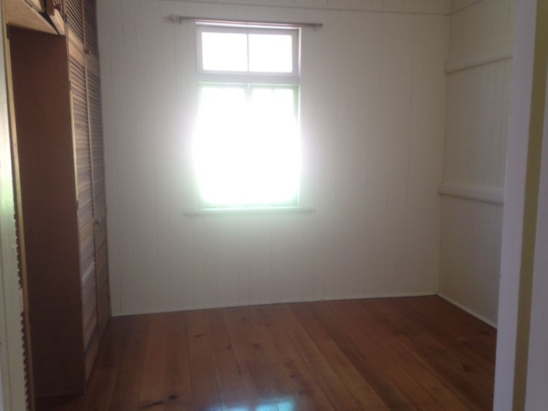 64 Bennetts Road, Camp Hill QLD 4152
