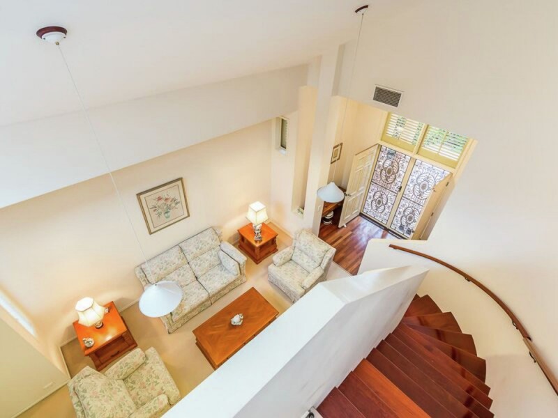 54 FLAME TREE CRESCENT, Carindale QLD 4152