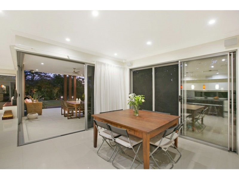 33 Eromanga Street, Carindale QLD 4152