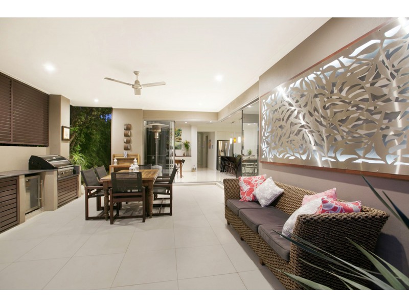 33 Eromanga Street, Carindale QLD 4152