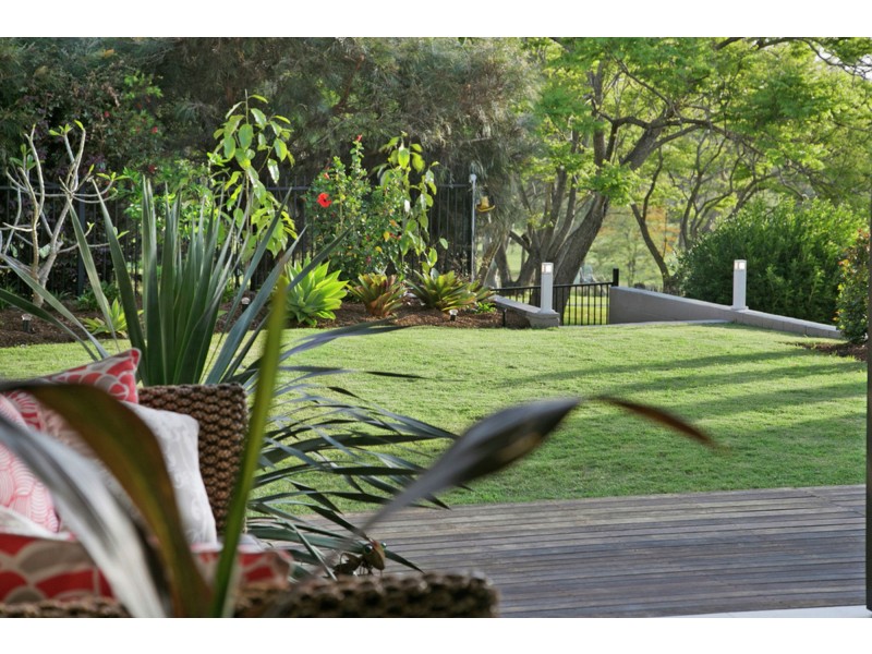 33 Eromanga Street, Carindale QLD 4152