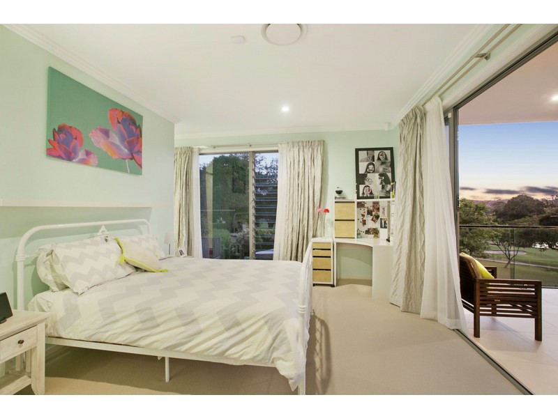 33 Eromanga Street, Carindale QLD 4152