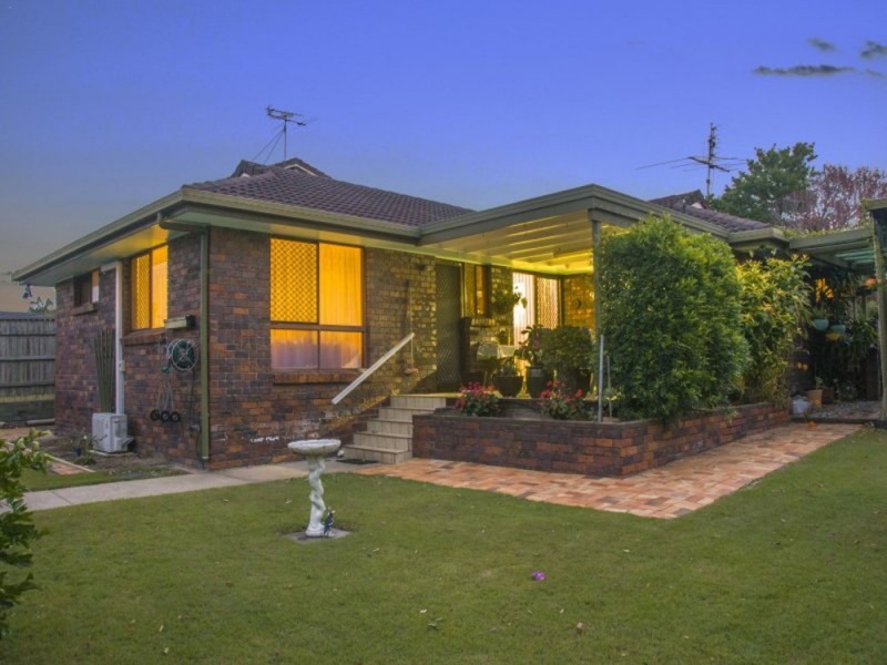 6 Lochleven Street, Carindale QLD 4152