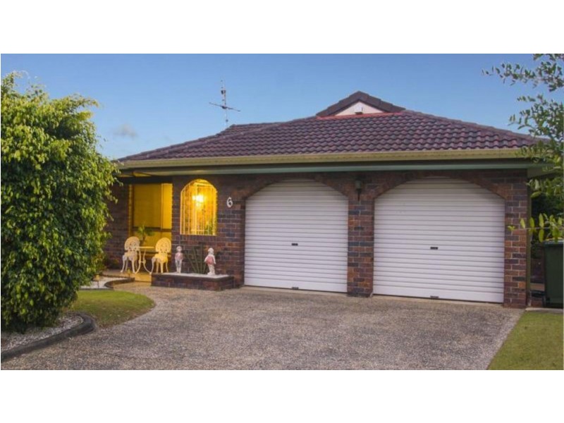 6 Lochleven Street, Carindale QLD 4152