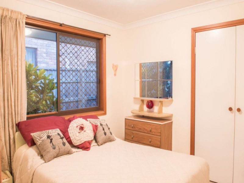 6 Lochleven Street, Carindale QLD 4152